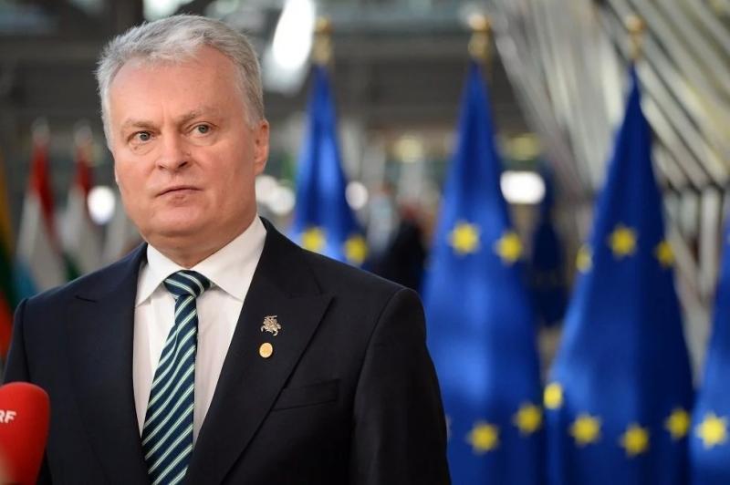 رئيس ليتوانيا يدعو الاتحاد الأوروبى لاتخاذ خطوات عاجلة لدعم أوكرانيا