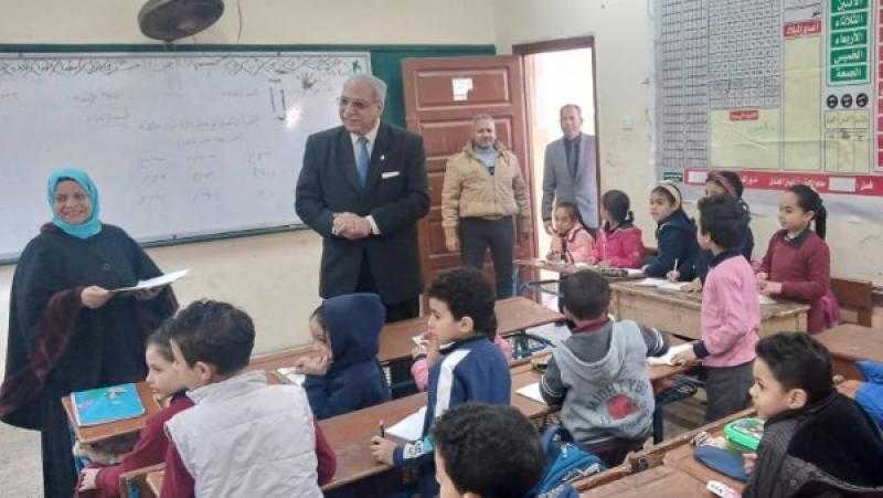 مدير تعليم القليوبية يتفقد سير العملية التعليمية بمدارس بنها