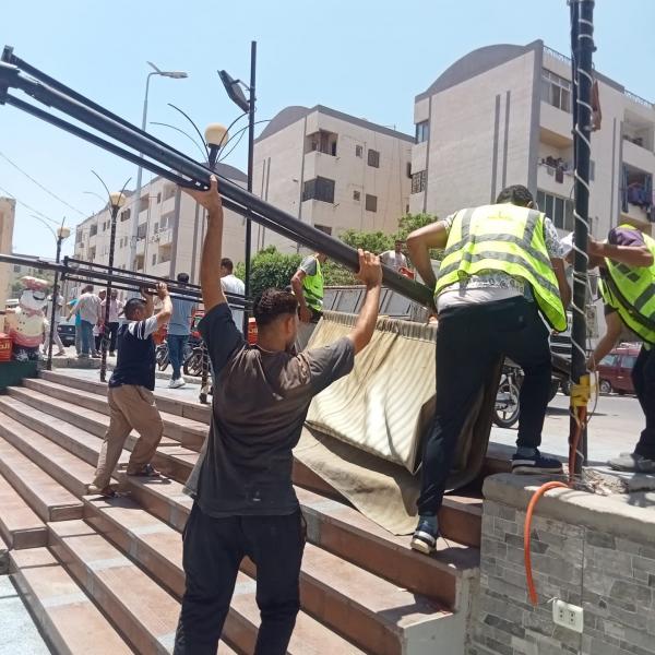 رئيس جهاز الشروق يقود حملة مكبرة لإزالة مخالفات البناء والتعديات بالمدينة