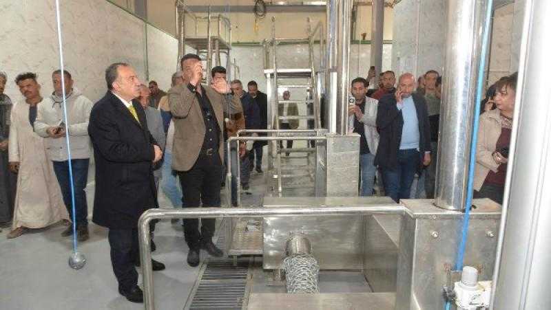 محافظ أسيوط يتفقد الأعمال الجارية بمشروع المجزر النصف الآلي للماشية بعرب مطير