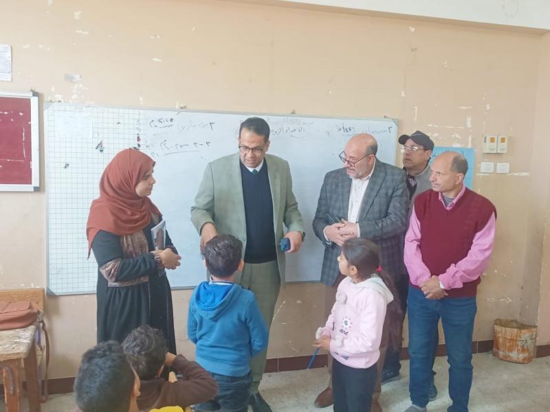 وكيل ”تعليم الغربية” يتابع مدارس فى بسيون ويصدر توجيهات