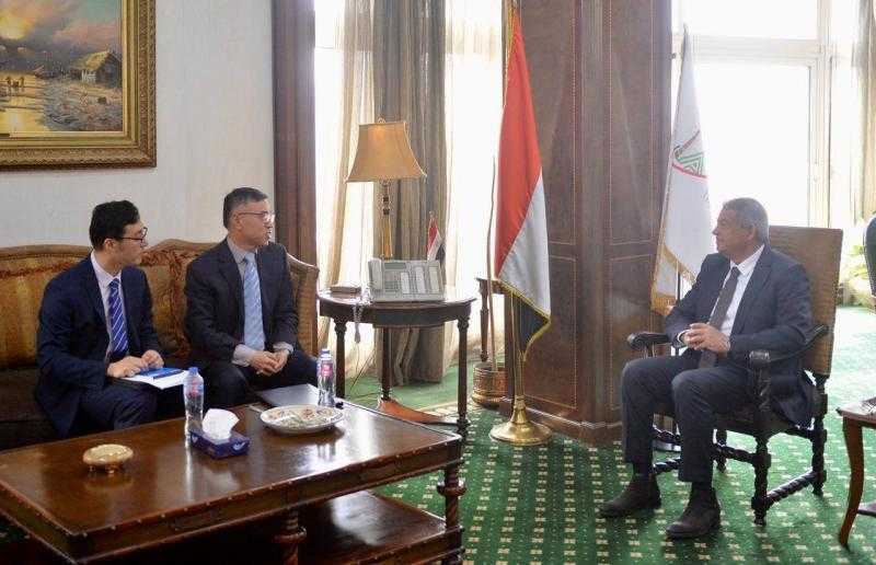 رئيس الأعلى للإعلام يستقبل وفد السفارة الصينية لبحث سبل التعاون الإعلامي بين البلدين