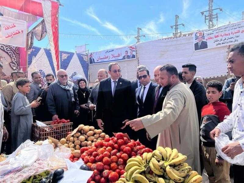 في العيد القومي للمحافظة.. محافظ قنا يفتتح معرضي «أهلاً رمضان» في قفط والكلاحين