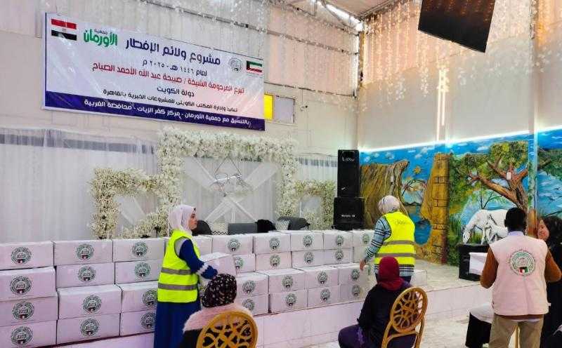 توزيع 1150 كرتونة رمضان على الأولى بالرعاية بقرى قطور وكفر الزيات والمحلة