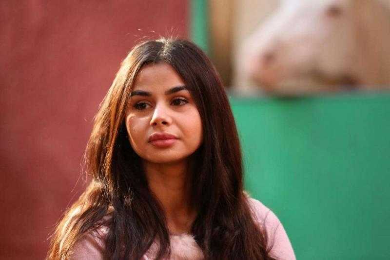 خالد سليم يشيد بأداء منة عرفة في مسلسل ”وتقابل حبيب”: برافو