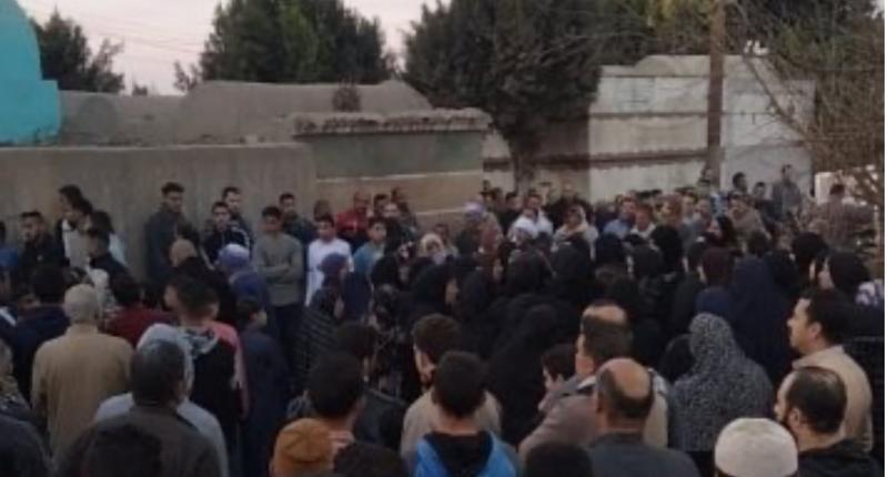 جنازة مهيبة لـ4 أشخاص من أسرة واحدة نتيجة تسريب الغاز فى المنوفية