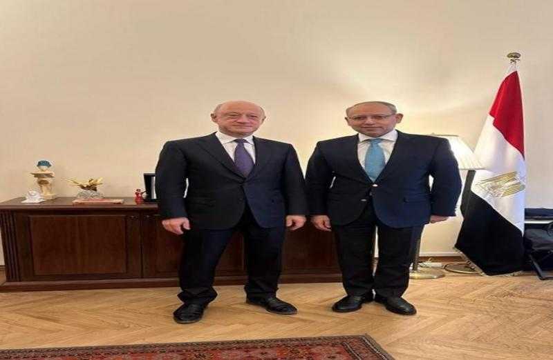 السفير المصري بموسكو يبحث مع نائب رئيس الدوما سبل تعميق الشراكة البرلمانية بين مصر وروسيا