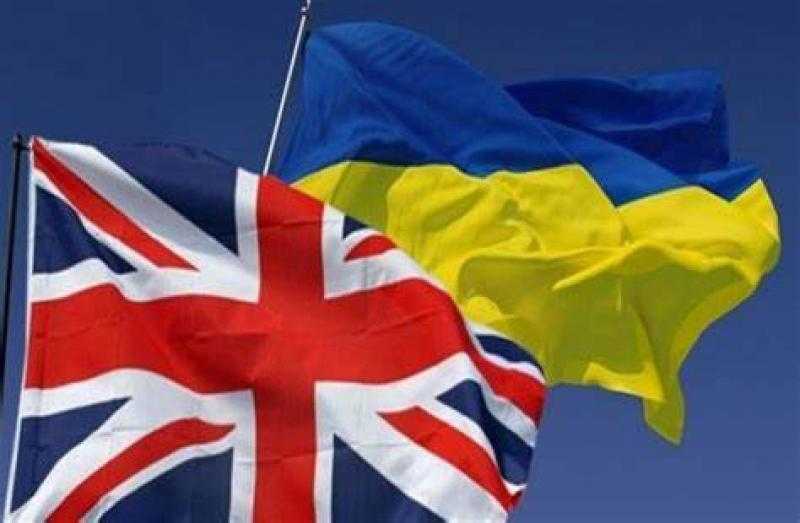 أوكرانيا وبريطانيا يبحثان شروط وقف إطلاق النار والعقوبات المفروضة على روسيا