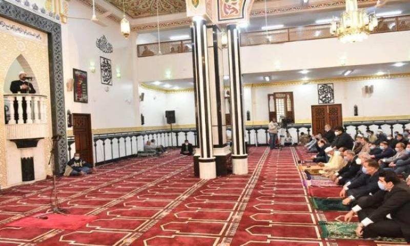 والشهداء عند ربهم لهم أجرهم ونورهم.. موضوع خطبة الجمعة القادمة