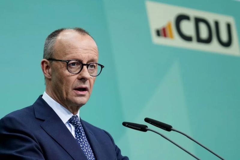 ألمانيا: ميرتس يسعى للتواصل مع فرنسا والمملكة المتحدة بشأن ”تقاسم الأسلحة النووية”