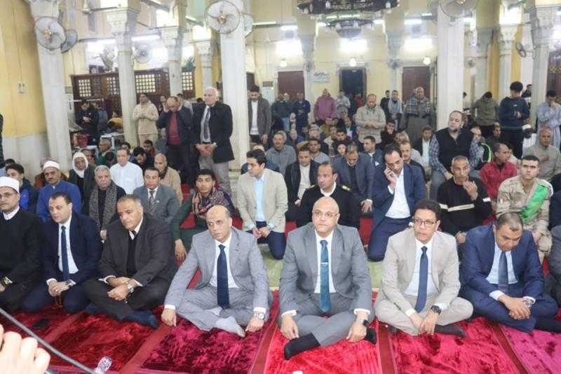 محافظ القليوبية يشهد احتفالية الأوقاف بذكرى العاشر من رمضان بمسجد ناصر ببنها