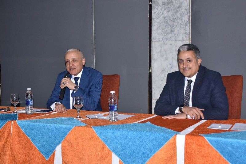 خط أحمر