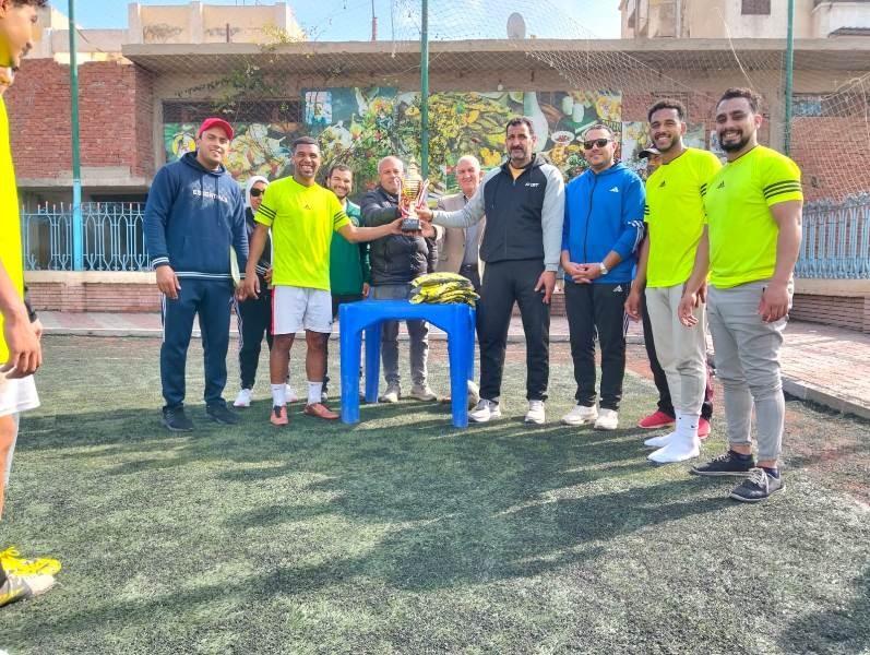 فريق «أبوطبل» بكفرالشيخ يفوز بالدورة الرمضانية للكرة الخماسية