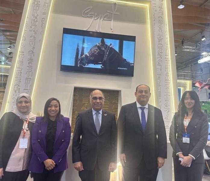السفير المصري ورئيس هيئة تنشيط السياحة يفتتحان الجناح المصري بمعرض لشبونة الدولي