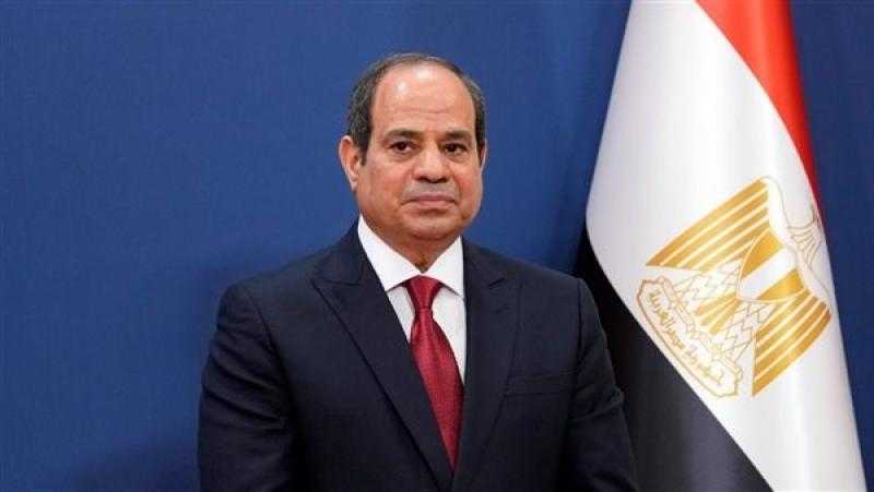 أبو شامة: الرئيس السيسي يطلع المؤسسة العسكرية على تفاصيل ما يجري من أحداث