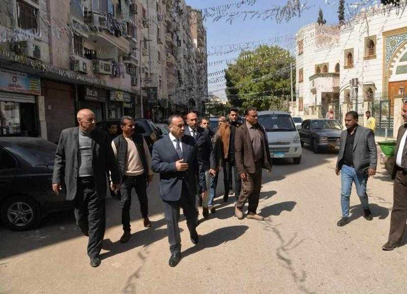 محافظ أسيوط يتفقد شوارع منطقة فريال بحي شرق.. ويوجه بتأمين النفق الرابط بين حي شرق وغرب