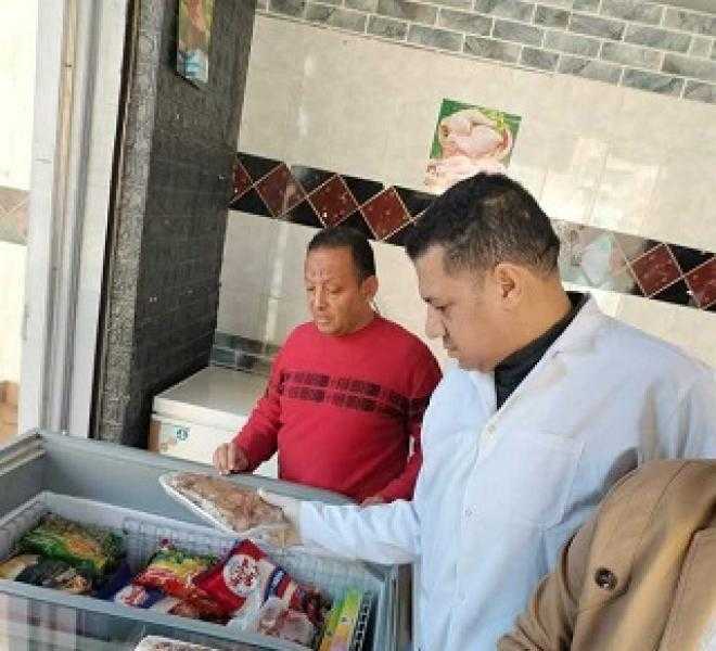 الطب البيطري بالوادي الجديد يشن حملات رقابية على أسواق مركز الداخلة