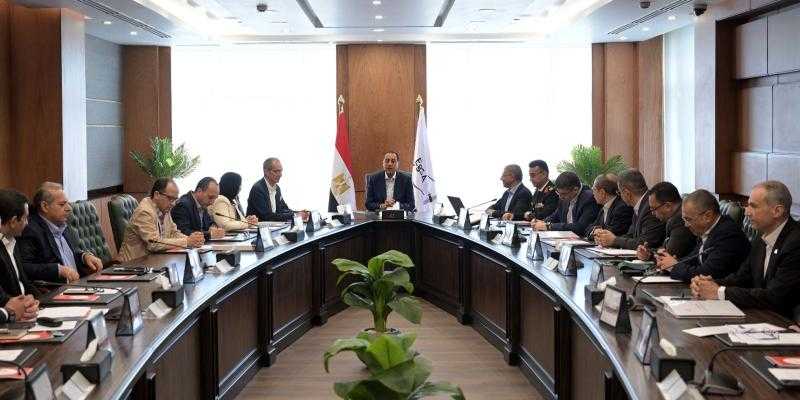 رئيس الوزراء يترأس اجتماع مجلس إدارة وكالة الفضاء المصرية