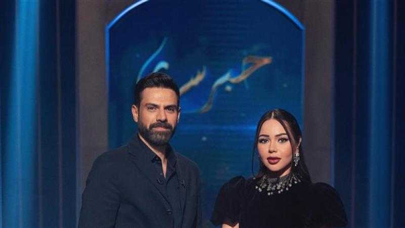 أمير طعيمة لـ”حبر سري”: ”مراتي يسرا هادية ومثقفة.. بتحبي وبحبها”