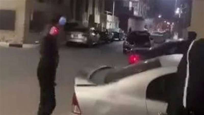 خط أحمر