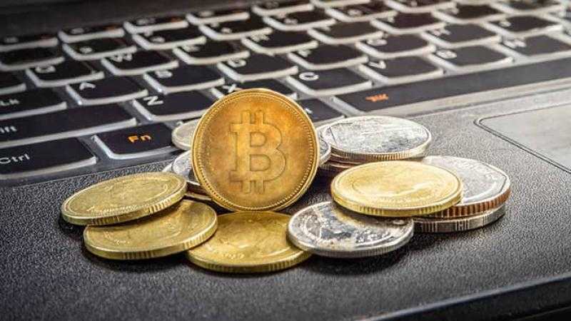 سعر العملات الرقمية اليوم.. بيتكوين ينخفض لـ83,600 دولار أمريكى