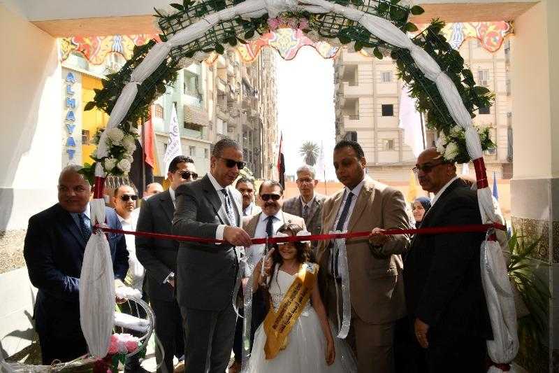 محافظ الفيوم يفتتح مدرسة مصر الرسمية المتميزة للغات ضمن احتفالات العيد القومي
