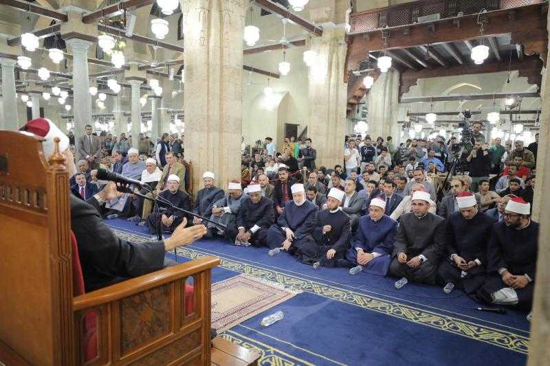 المفتي يلقي درس التراويح بالجامع الأزهر حول غزوة بدر الكبرى