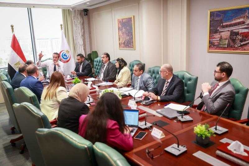 وزير الصحة يبحث ترشيد استهلاك السكر للحد من الأمراض المزمنة