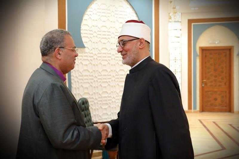 رئيس الطائفة الإنجيلية يزور المفتي لتهنئته بعيد الفطر ويؤكد: «التعاون بين المؤسسات الدينية يعزز استقرار الوطن»
