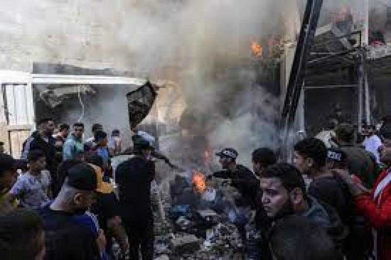 إعلام فلسطيني: شهداء ومصابون في قصف إسرائيلي استهدف خيمة نازحين ومنطقة المواصي بخان يونس