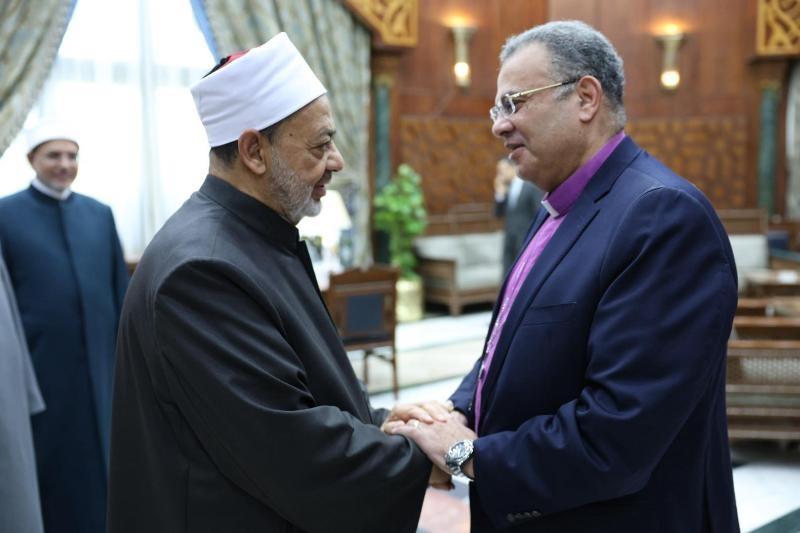 شيخ الأزهر يستقبل رئيس الطائفة الإنجيليَّة والوفد المرافق له للتَّهنئة بعيد الفطر المبارك