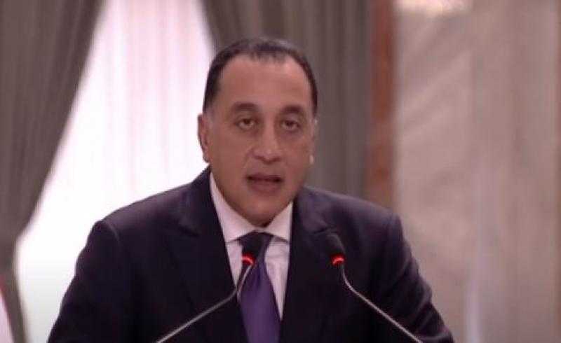 مدبولي يوجه الوزراء بتكثيف جولاتهم الميدانية في مواقع عمل المشروعات التنموية والخدمية