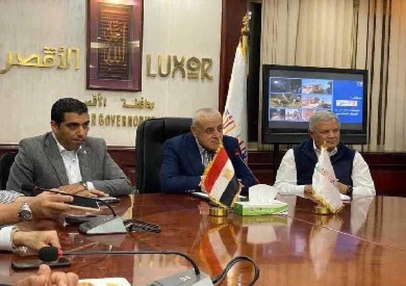 محافظ الأقصر: إصلاح كسر ماسورة الصرف بالحُبيل وإطلاق مشروع خط طرد بـ500 مليون جنيه