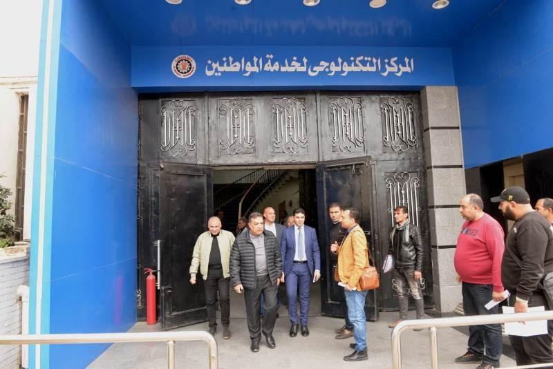 محافظ الدقهلية يتفقد المركز التكنولوجي والشبكة الوطنية للطوارئ|صور