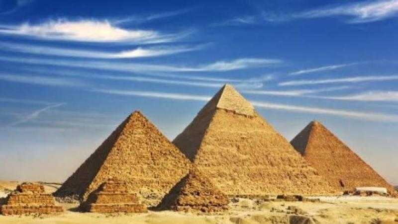 خبير أثري:قطاع السياحة أحد القاطرات الرئيسية للاقتصاد المصري