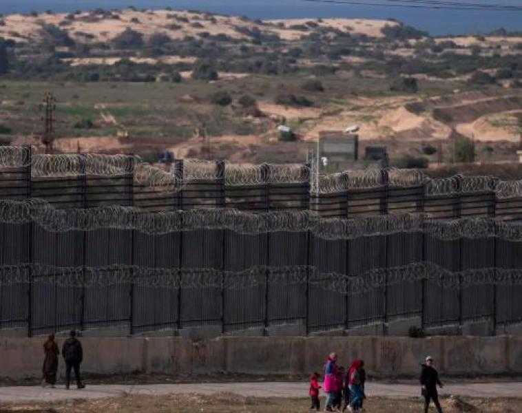 مصر تنفي مزاعم استعدادها لنقل نصف مليون فلسطيني من غزة مؤقتا إلى مدينة مخصصة بشمال سيناء