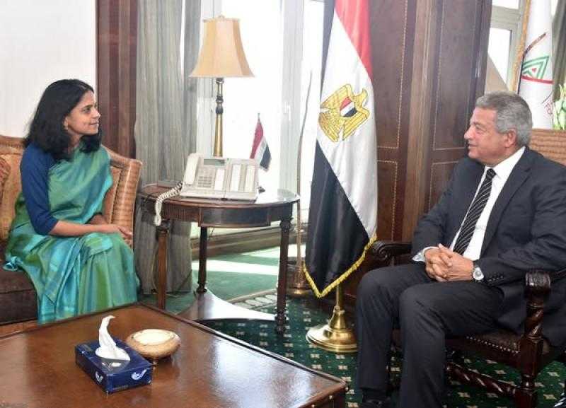 رئيس الأعلى للإعلام يلتقى القائم بأعمال سفير الهند بالقاهرة.. ويتسلّم دعوة للمشاركة في قمة ”ويفز 2025”