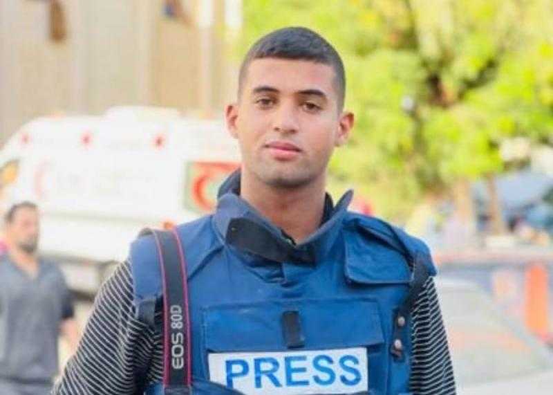 استشهاد الصحفى حسام شبات فى قطاع غزة بعد استهداف الاحتلال لسيارته