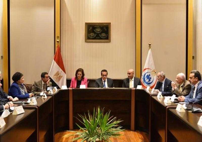 وزير الصحة يترأس اجتماع اللجنة الاستشارية العليا للتنمية البشرية بحضور وزير التعليم