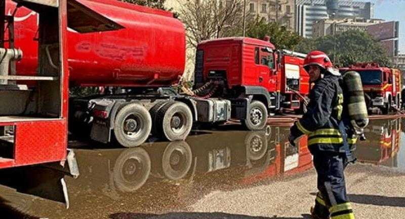 إخماد الحريق داخل مخزن مستلزمات طببة فى شارع رمسيس دون إصابات