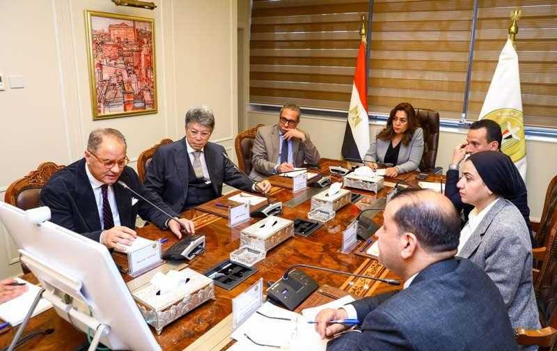 وزيرة التنمية المحلية تتابع الاستعدادات الخاصة باحتفالية افتتاح المتحف المصري الكبير