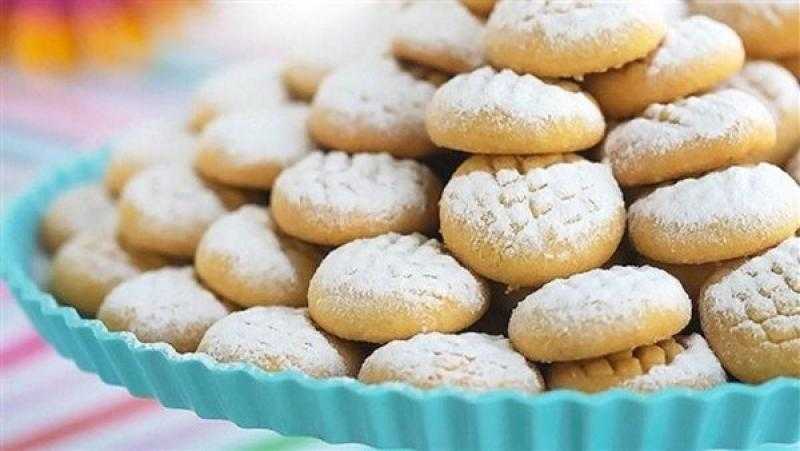 استشاري تغذية علاجية يؤكد ضرورة تناول كوب من الشاي الأخضر مع كعك العيد