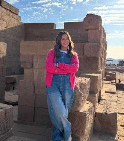دنيا سمير غانم تروج للسياحة في أسوان أثناء تصوير عايشة الدور