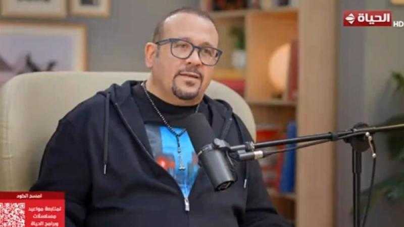 رجلي كانت بتترعش.. هشام عباس يتحدث عن أول أغنية له