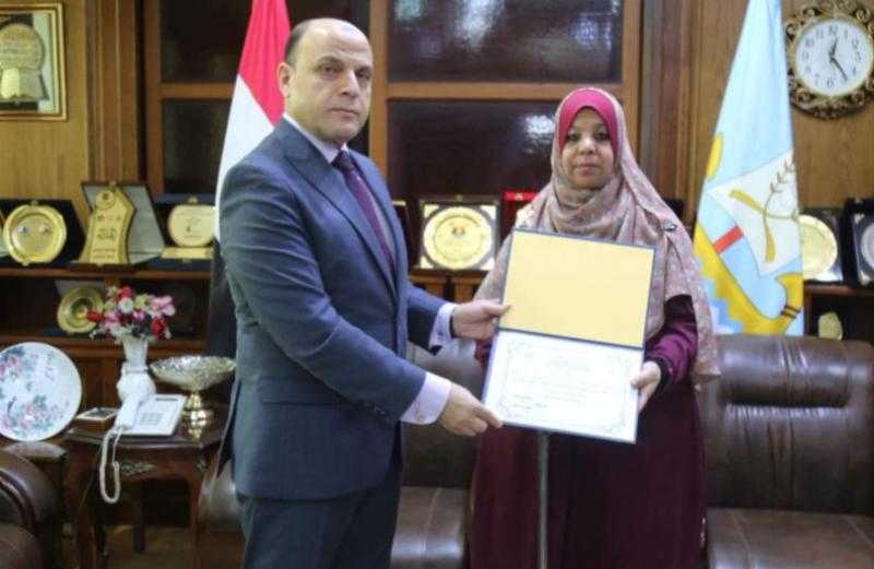 محافظ كفرالشيخ يكرم الأمهات المثاليات للعام 2025