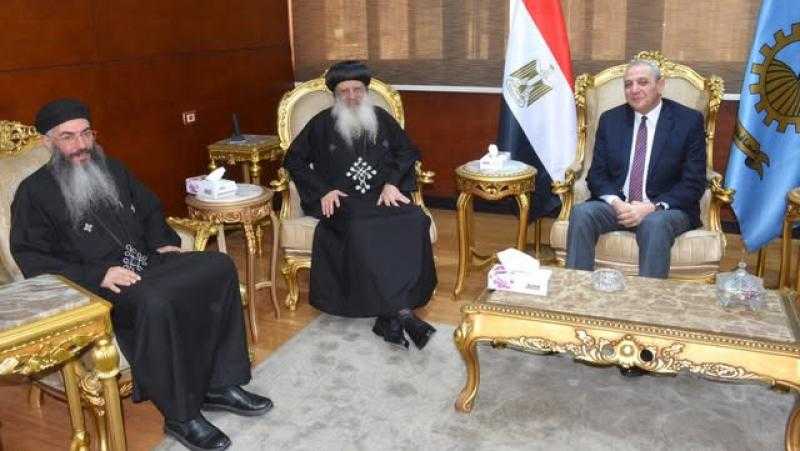 محافظ الغربية يستقبل الأنبا بولا للتهنئة بعيد الفطر المبارك