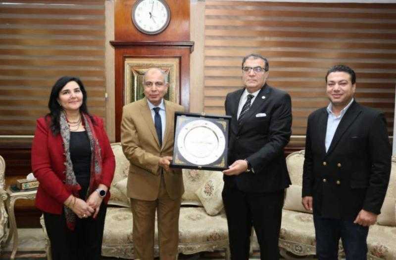 محافظ المنيا يلتقي وفد كيان سند شباب الصعيد لبحث دعم المبادرات الشبابية والتنموية