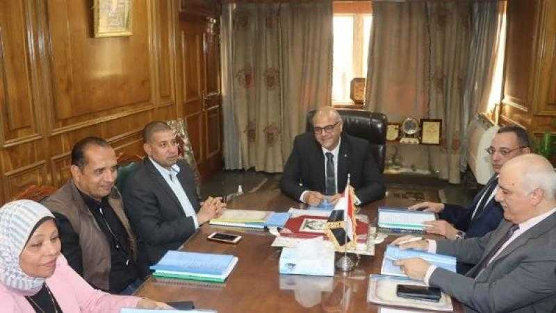 محافظ القليوبية يترأس اجتماع لجنة اختيار القيادات لتجديد لعدد من الوظائف القيادية