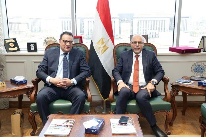 وزير العمل يستقل سفير مصر لدى جمهورية التشيك للتباحث في الملفات المشتركة