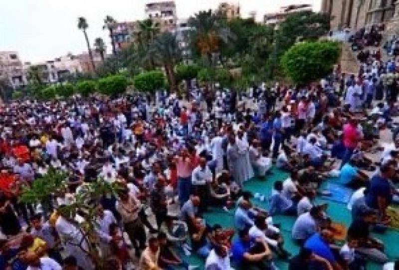 هل يجوز صلاة العيد فى البيت؟ أمين الفتوى يجيب بقناة الناس